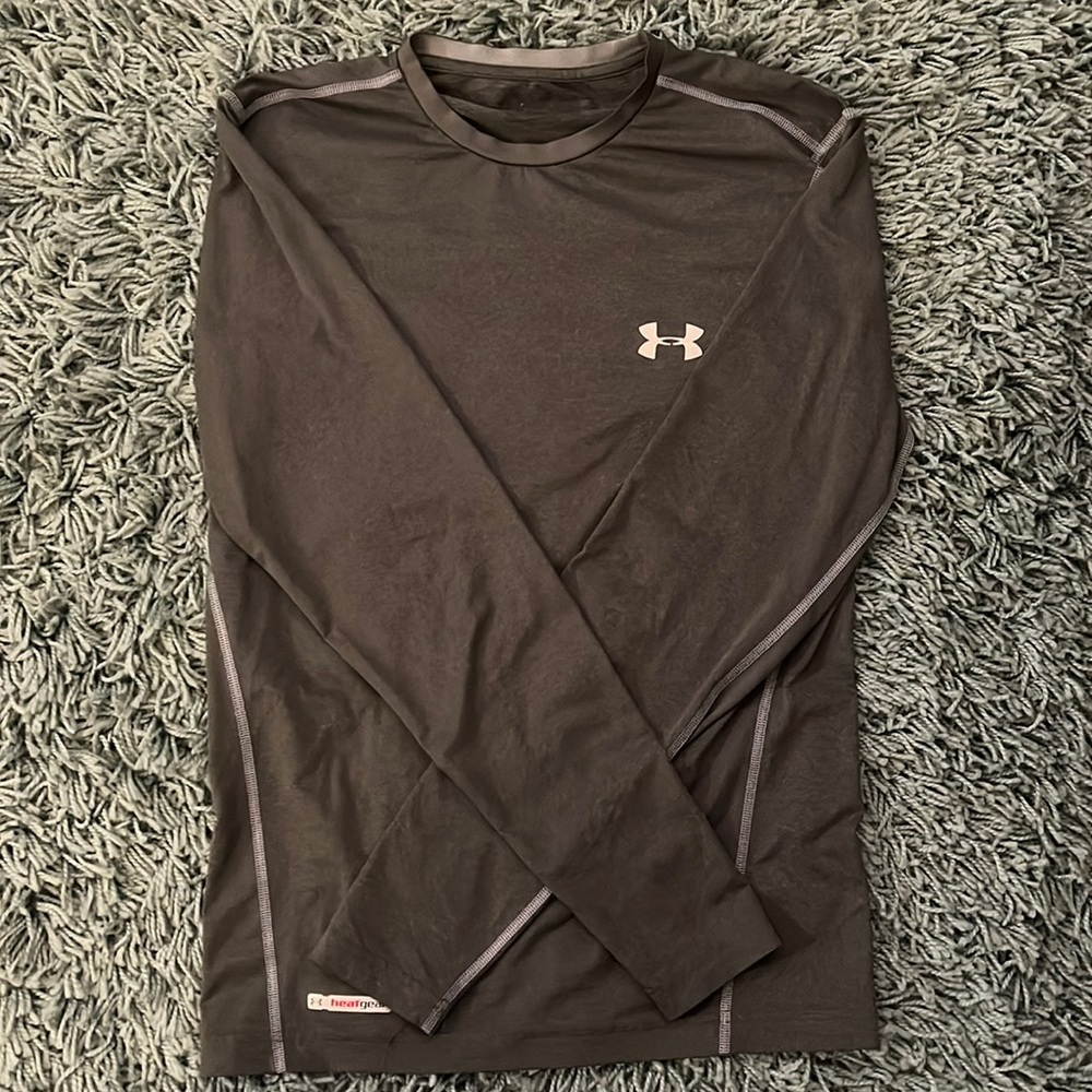 MENS UNDER ARMOUR HEATGEAR SIZE SMALL